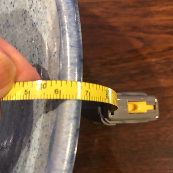 ARTISAN DESIGNED AND SIGNED  POTTERY - Picture 11 of 12